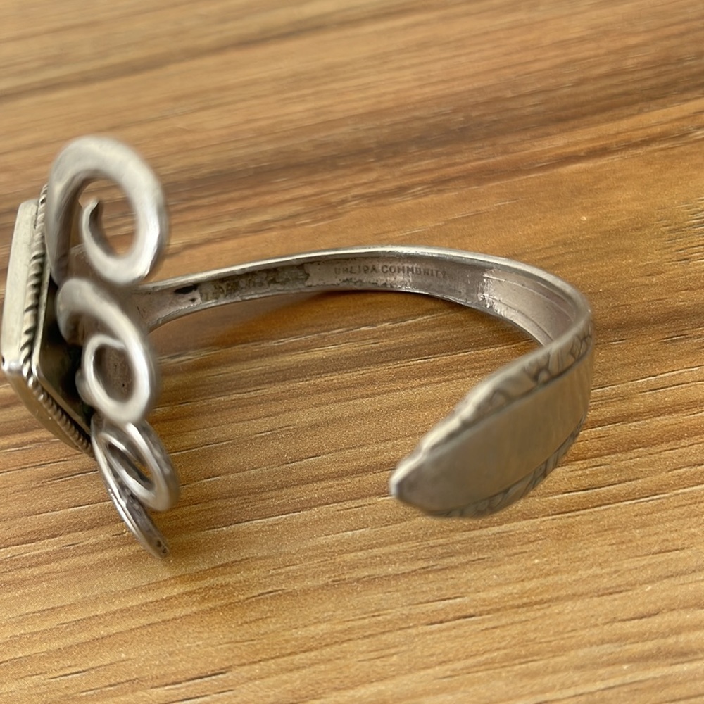 Oneida Community Silver Bangle - Picture 8 of 11